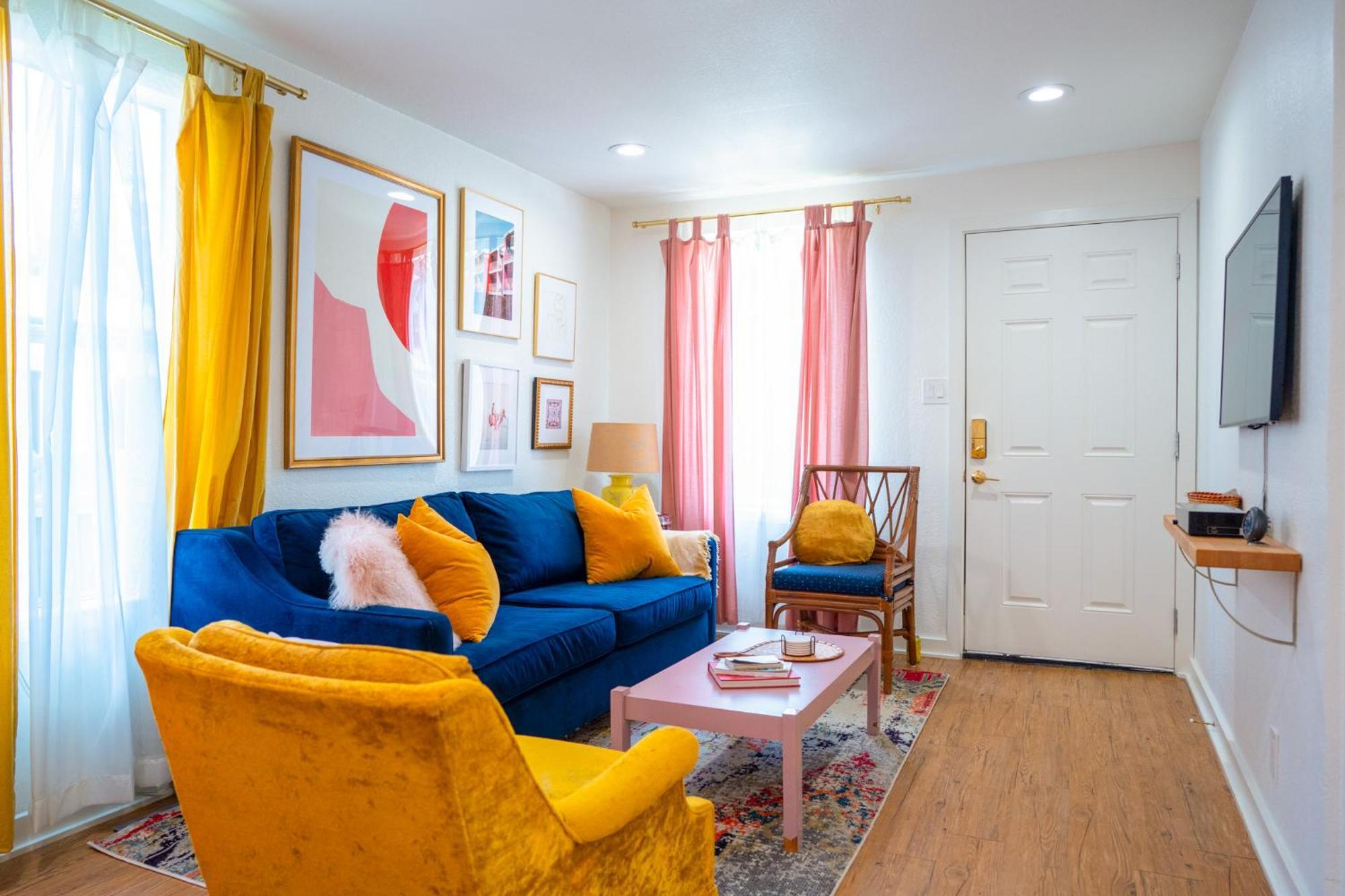 Stylish, Artsy Bungalow Central Eastside Austin Extérieur photo