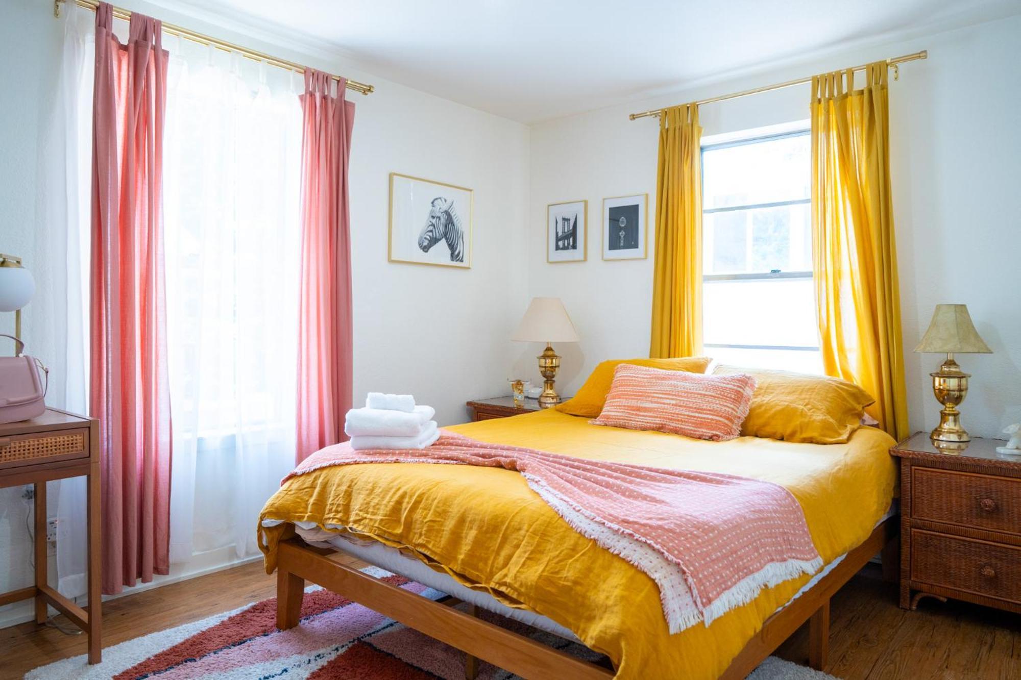 Stylish, Artsy Bungalow Central Eastside Austin Extérieur photo