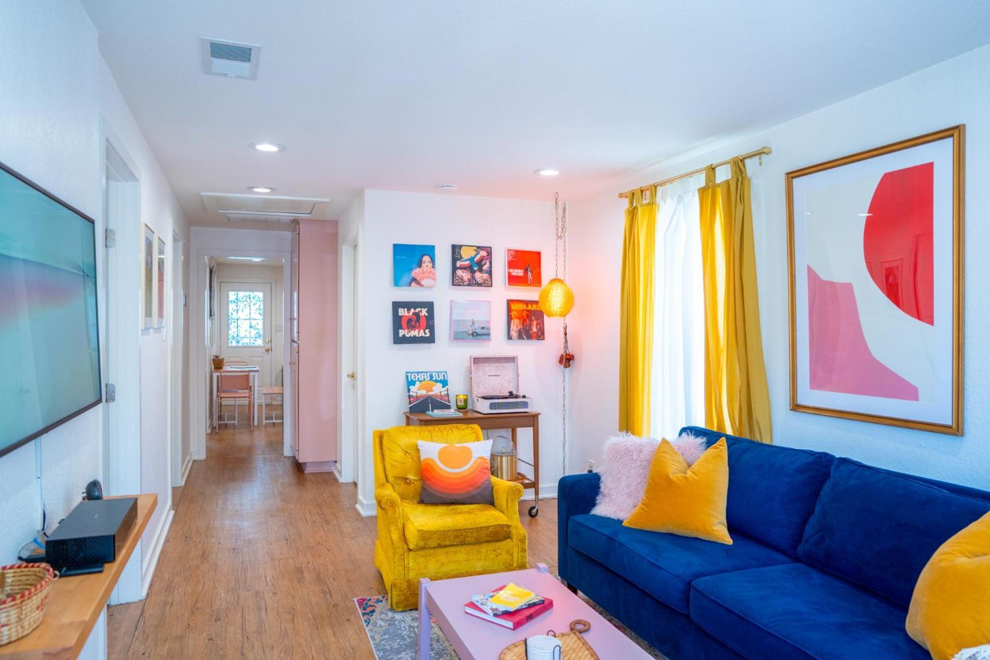 Stylish, Artsy Bungalow Central Eastside Austin Extérieur photo