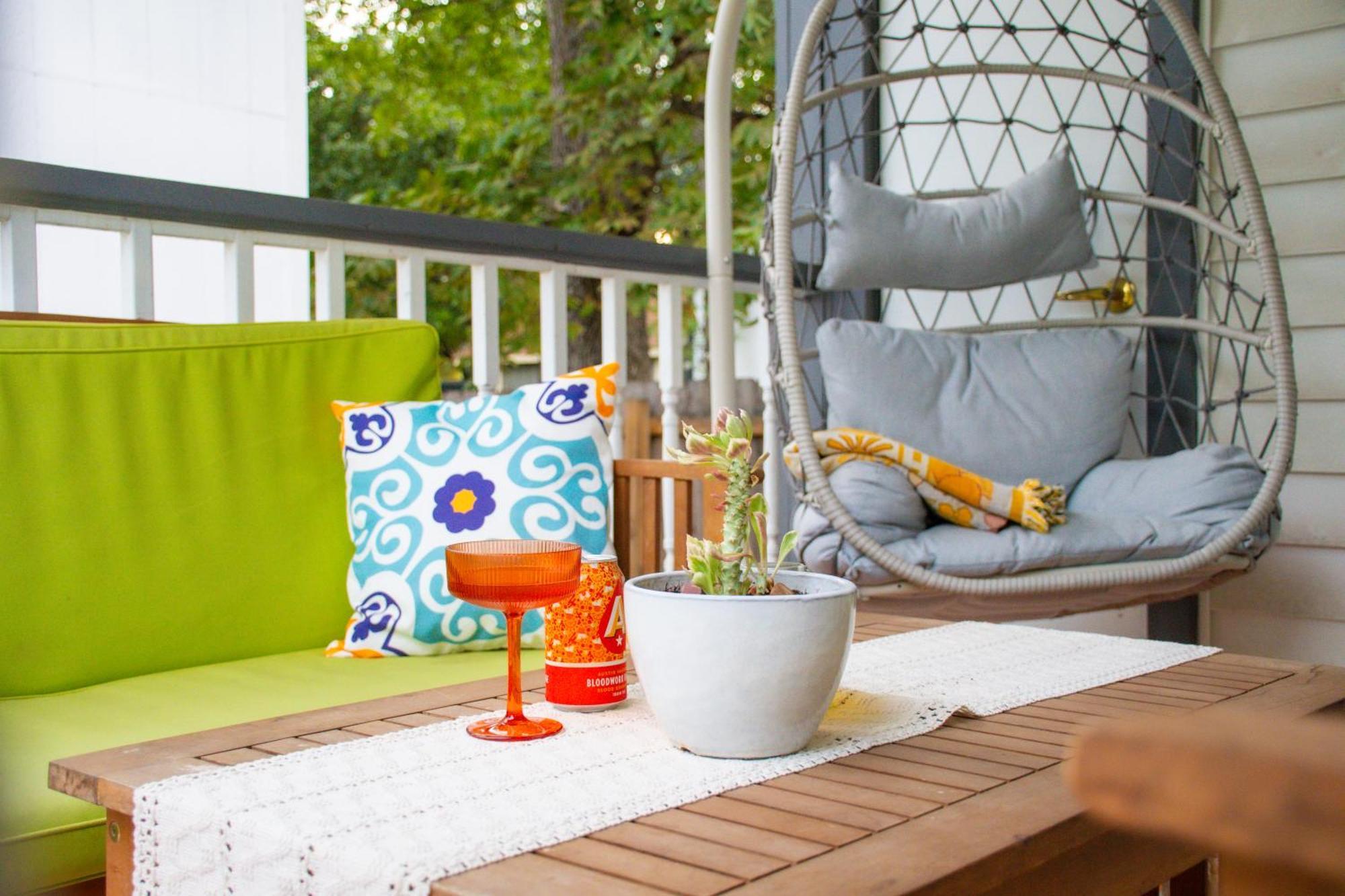 Stylish, Artsy Bungalow Central Eastside Austin Extérieur photo
