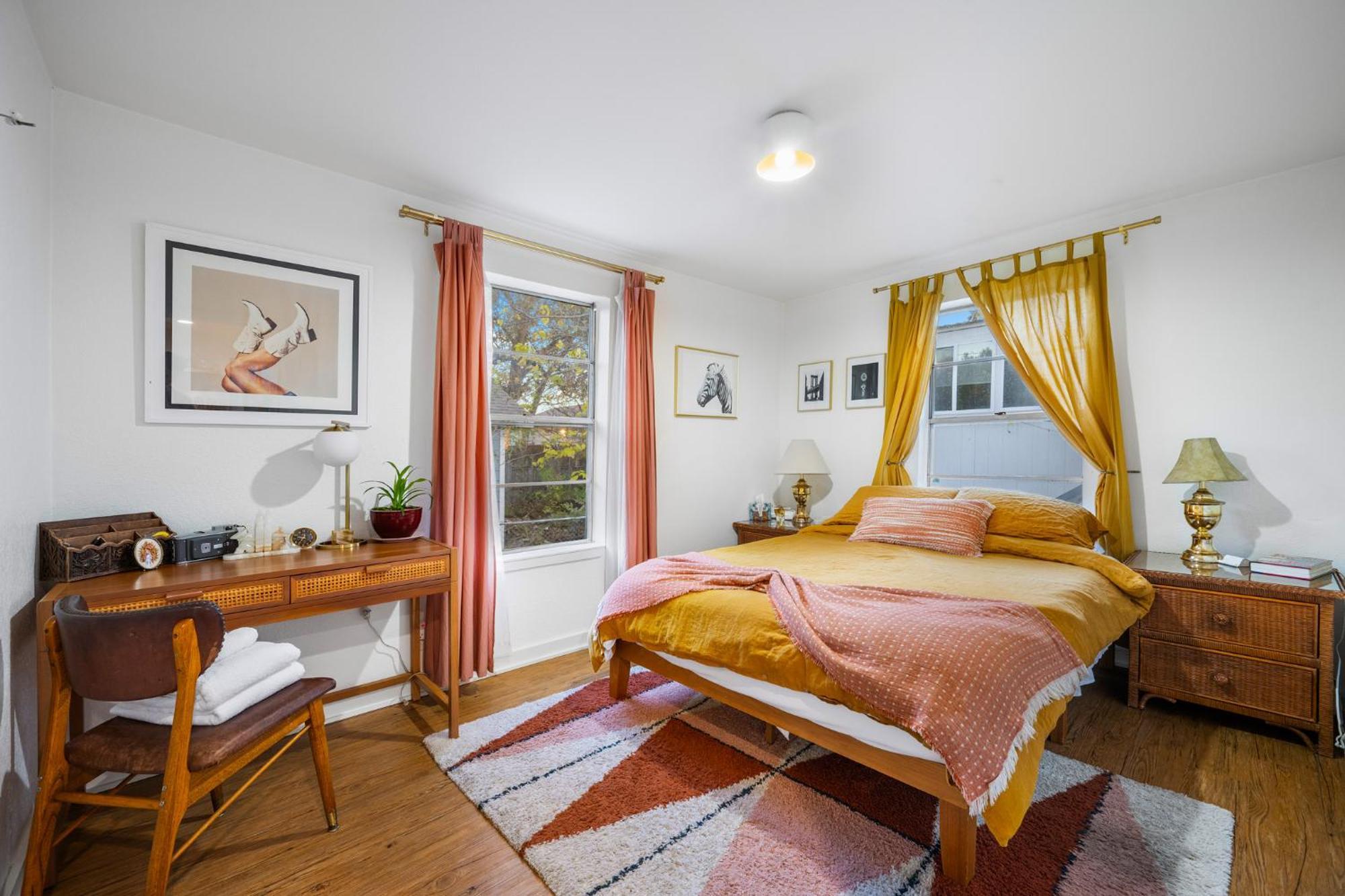 Stylish, Artsy Bungalow Central Eastside Austin Extérieur photo